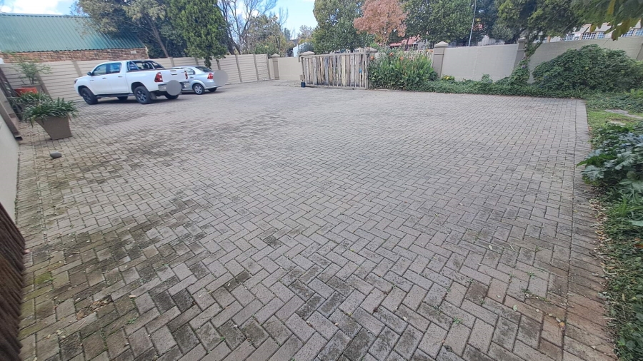 5 Bedroom Property for Sale in Brandwag Free State